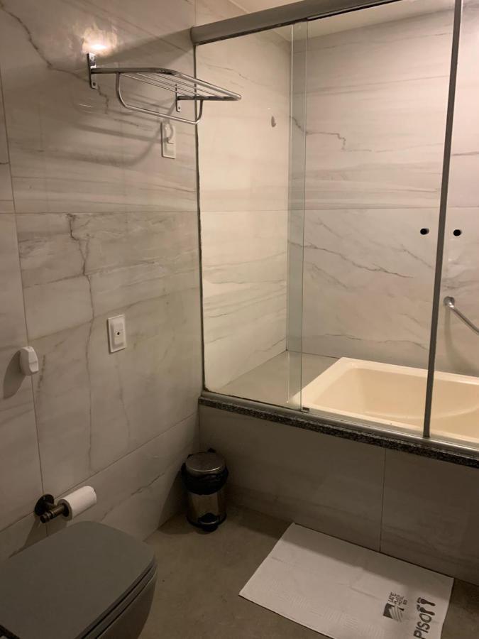 Iate Plaza Flat 613